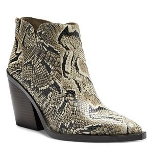 Vince Camuto Gradesha Booties Size 6.5